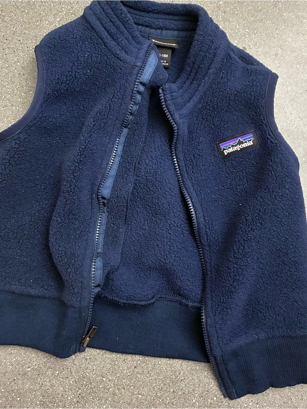 Patagonia‎ Toddler 12-18M Synchilla Fleece Vest Baby Navy Blue Zip Up